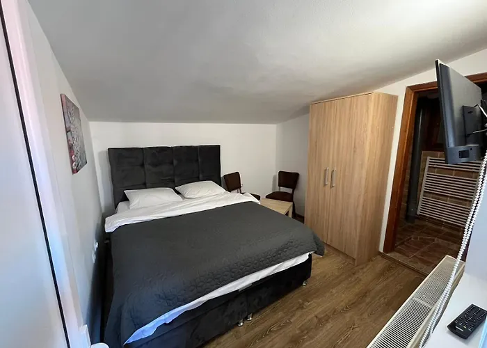 9 Mezeta アパート